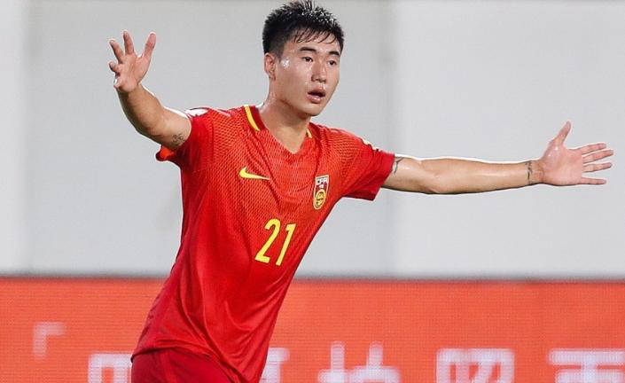 继续协助球, 挺身而出, 后卫非常看